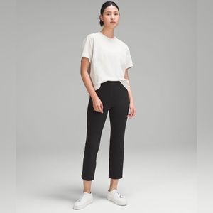 Lululemon smooth fit pull on high rise cropped pant 6